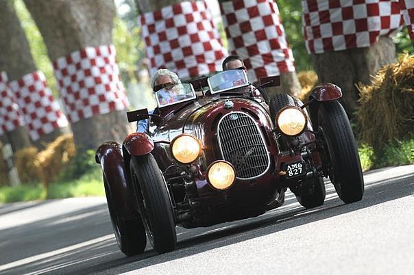 Im 125. Geburtsjahr des Automobils wird es beim Oldtimerfest fürs Herz und für die Sinne an automobilen Höhepunkten nicht mangeln.